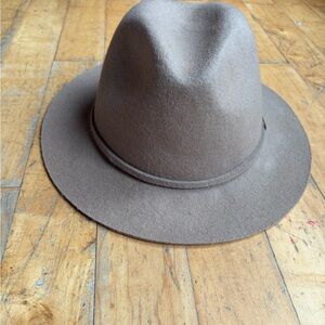 Woolrich 100% Wool, crushable, packable, water resilient Hat